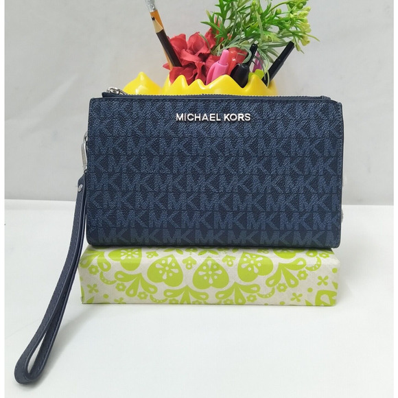 Michael Kors Blue Leather MK Printed Credit Card Wristlet Bifold Wallet - EUC - Picture 1 of 16